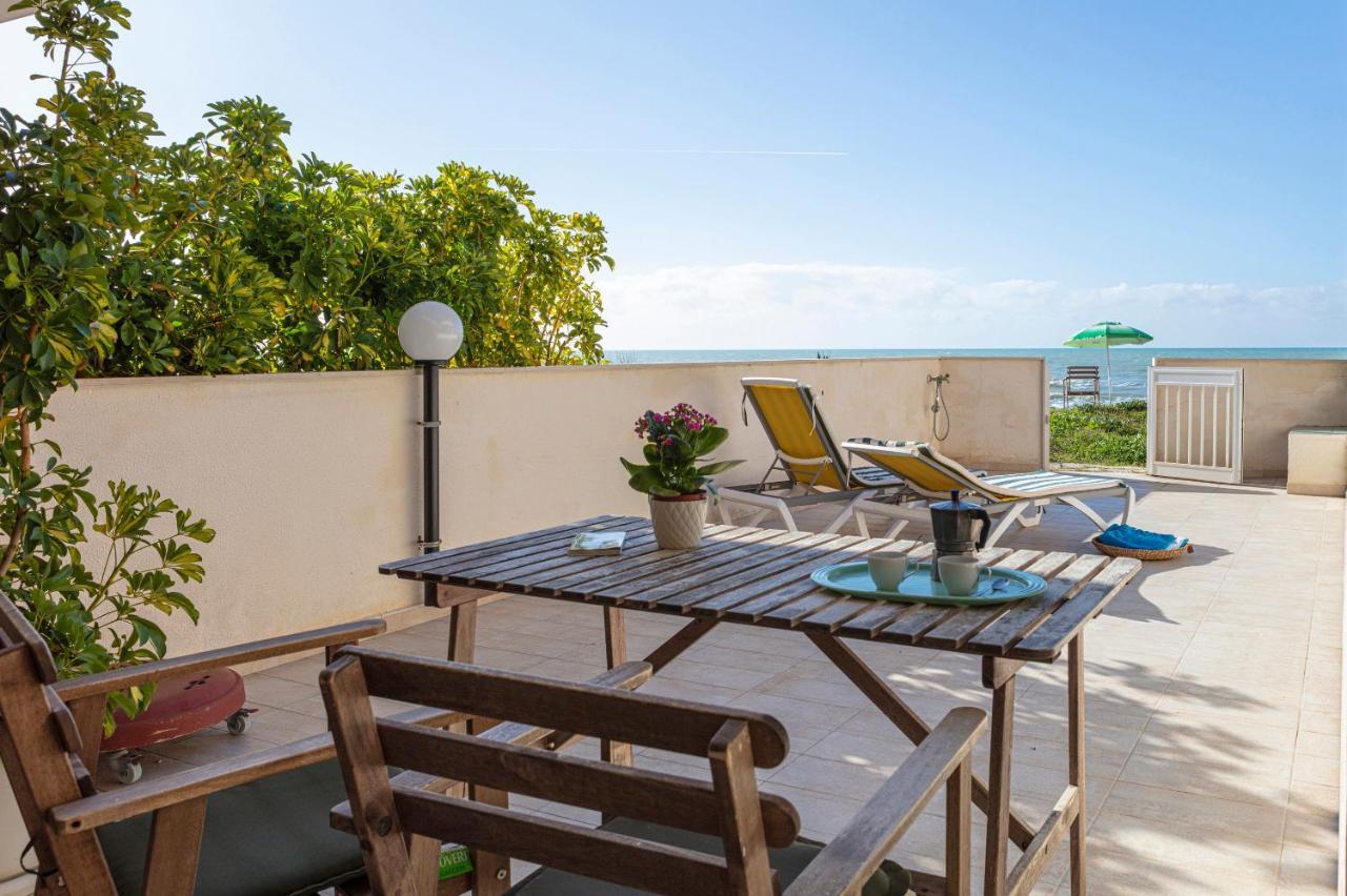 Villa Marinella Sul Mare Punta Secca Exterior foto